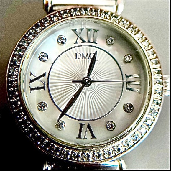 DMQ SilverTone Pave Bezel Round Dial Bling Ladies Watch - Picture 1 of 16